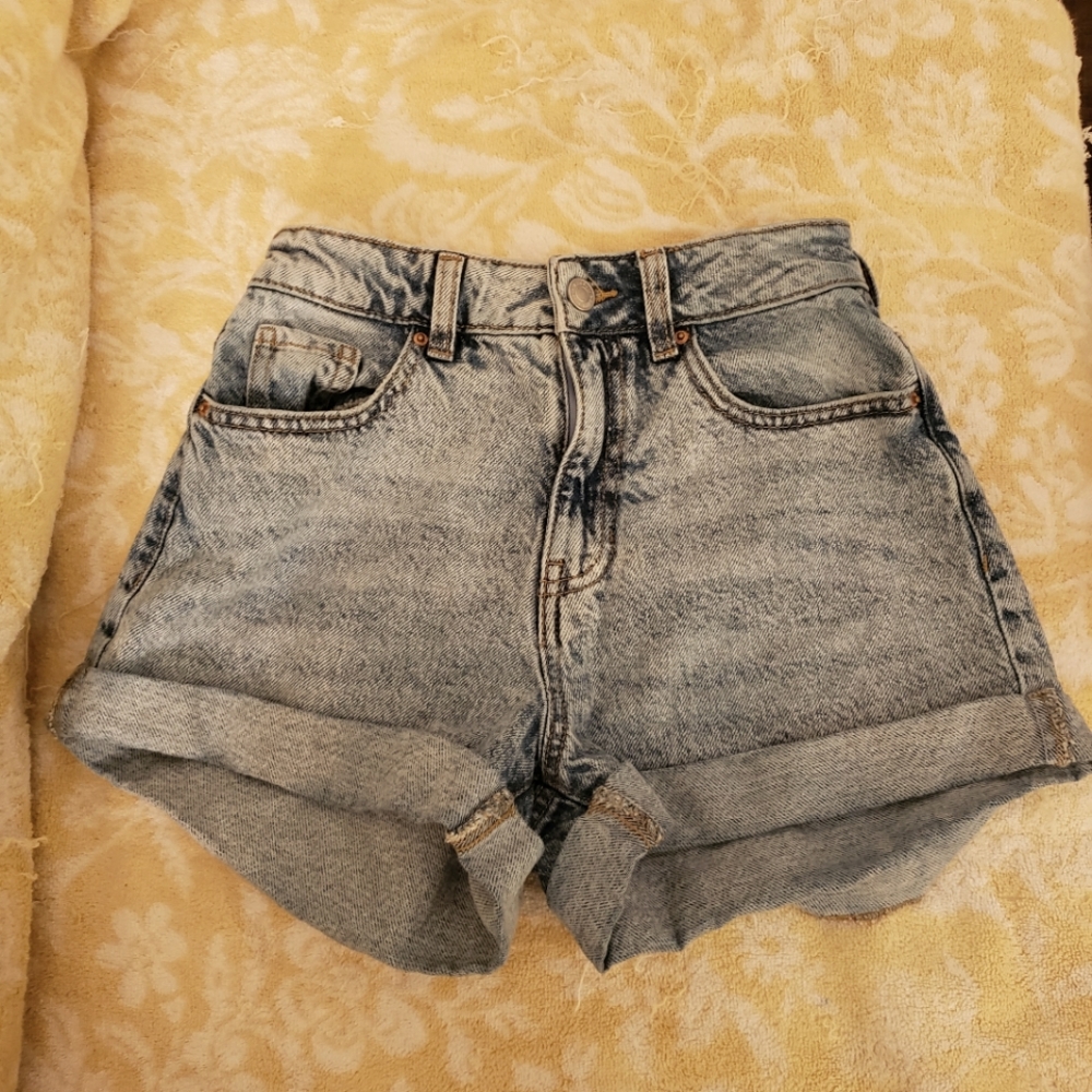 Pacsun denim shorts size 24